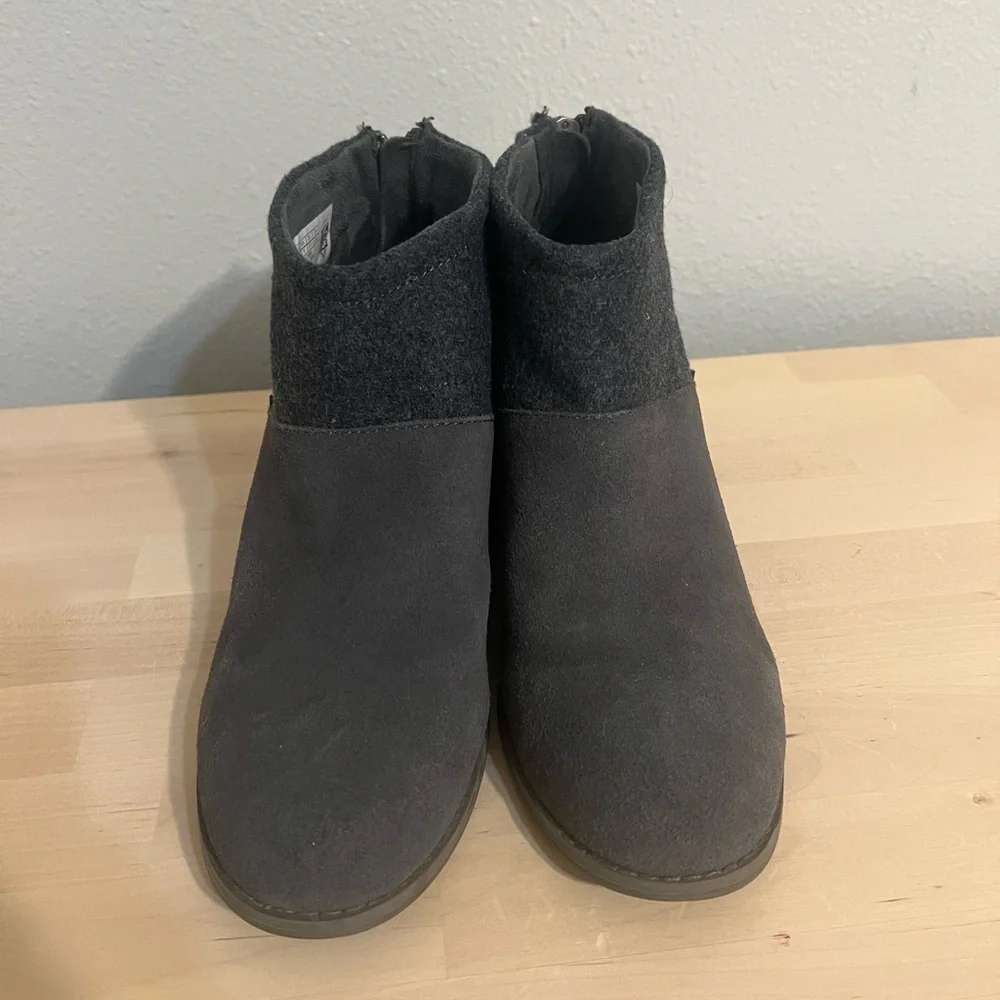 TOMS Womens Lacy Ankle Boot - Forged Iron Suede Booties Size 7